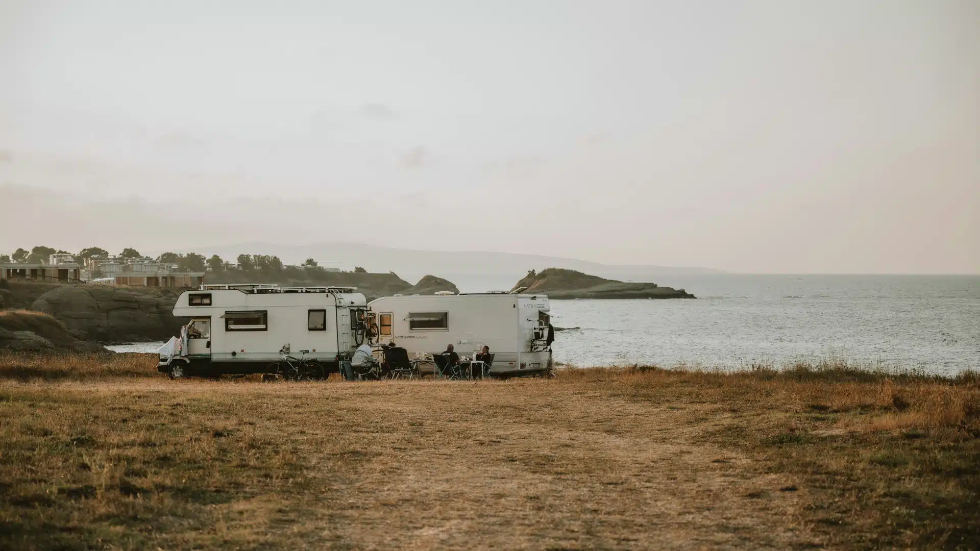 Profiter de la télévision satellite en camping-car